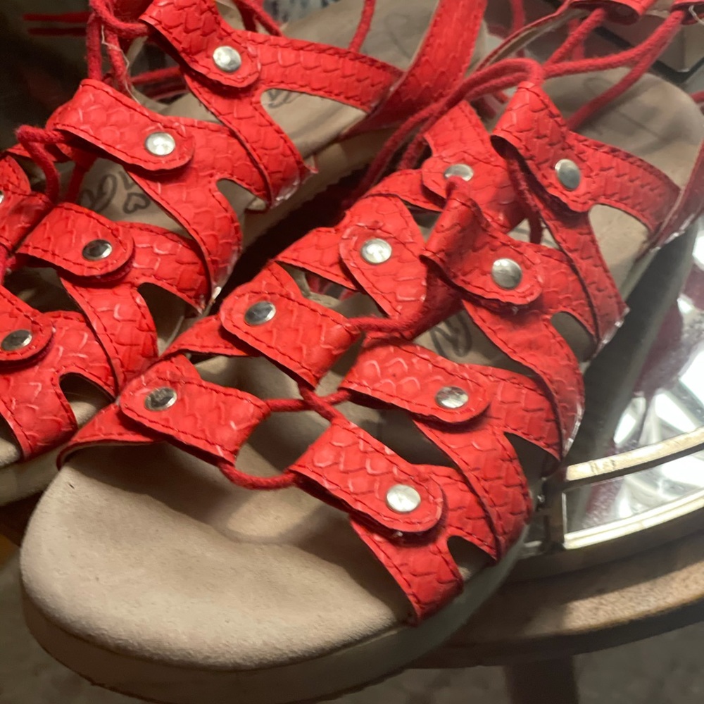 Red Sandals - Picture 2 of 5